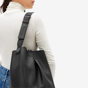 Everlane The Studio Bag Black Leather Shoulder Tote Purse Pockets